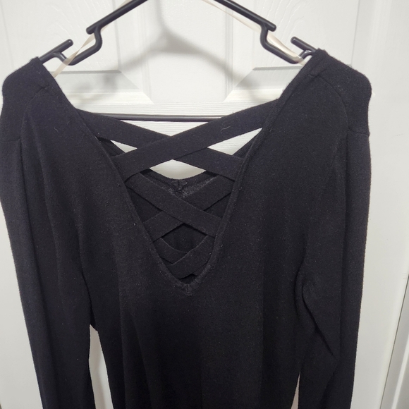 Chic Black Sweater with Cross Back Detail - Picture 3 of 4